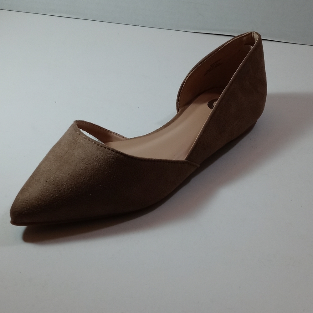 Shoes - Picture 4 of 6